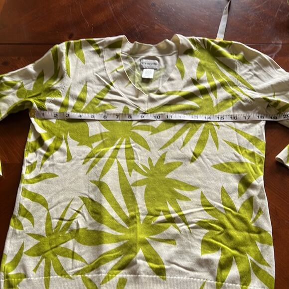 Chico’s 2 White and Green Leaf Print Silk Blend Sweater Woman Size 12 Pullover - Picture 7 of 8